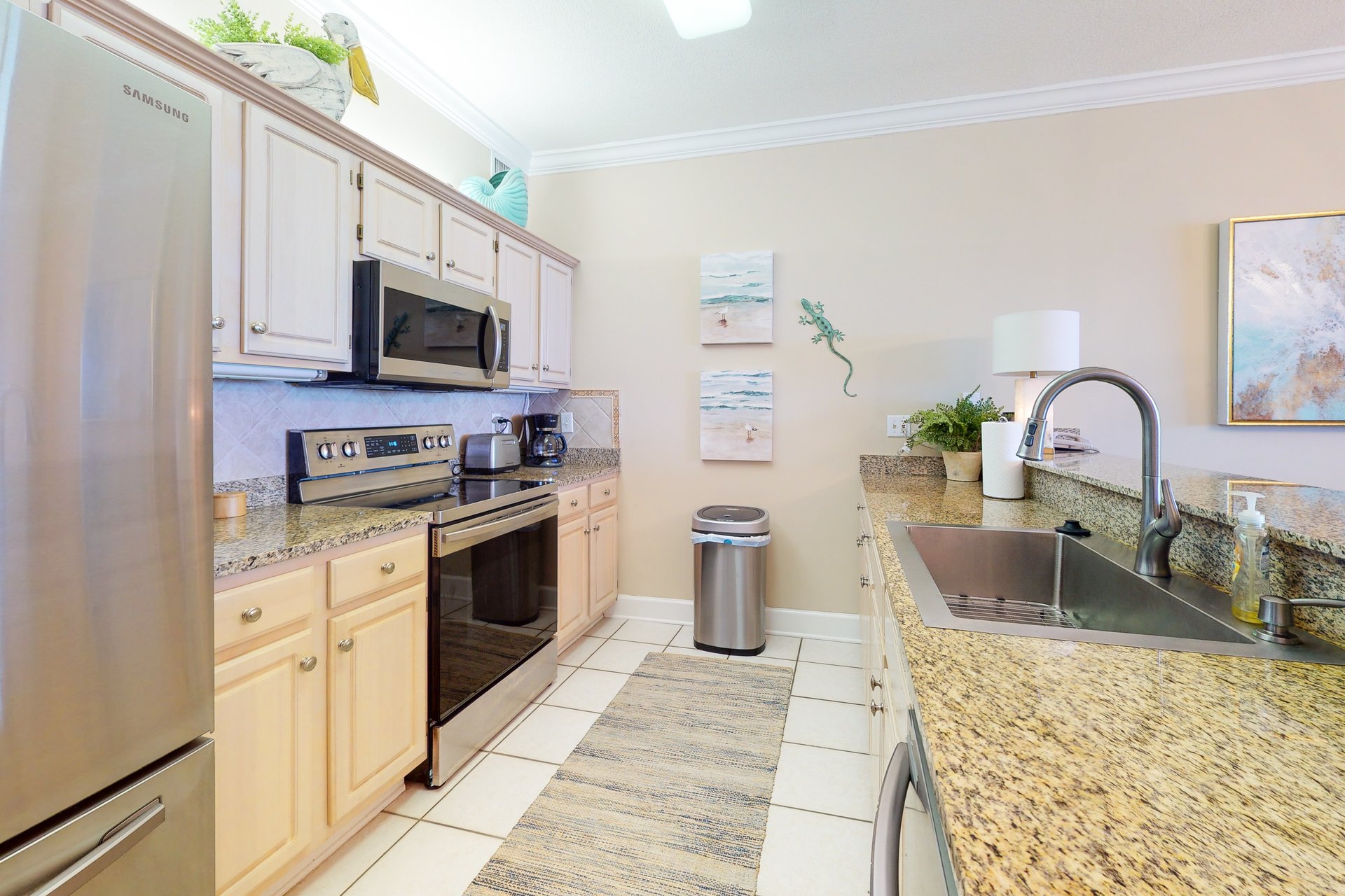 Regency Isle 305 9
