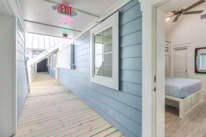 TwinKing Bunk Bedroom Private Entrance