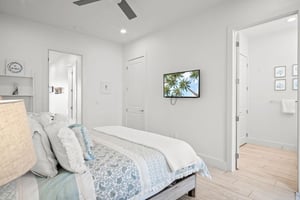 Primary King Bedroom, 1st Floor