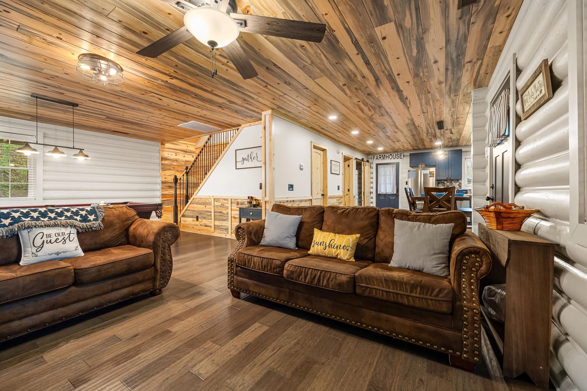 CREEKSIDE HIDEAWAY
