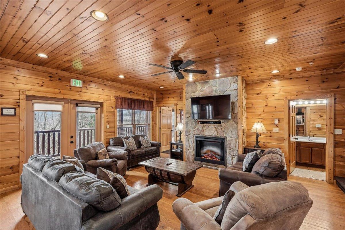006Living Room