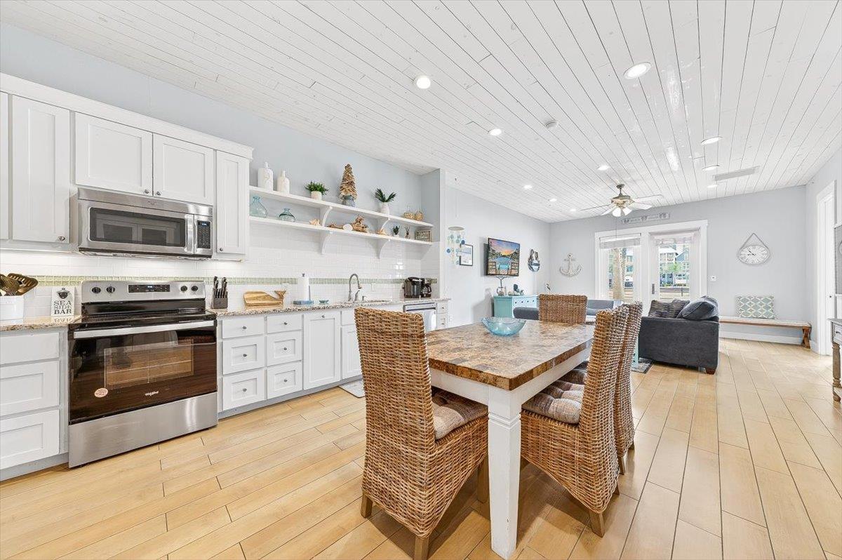Kitchen, 1st Floor