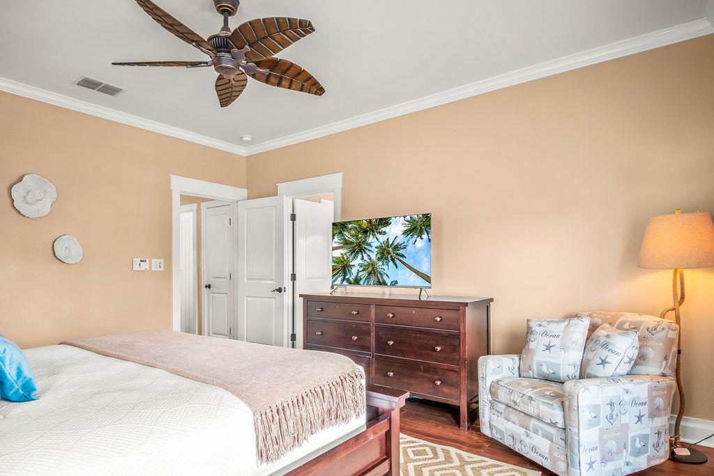 Primary King Bedroom, 2nd Floor