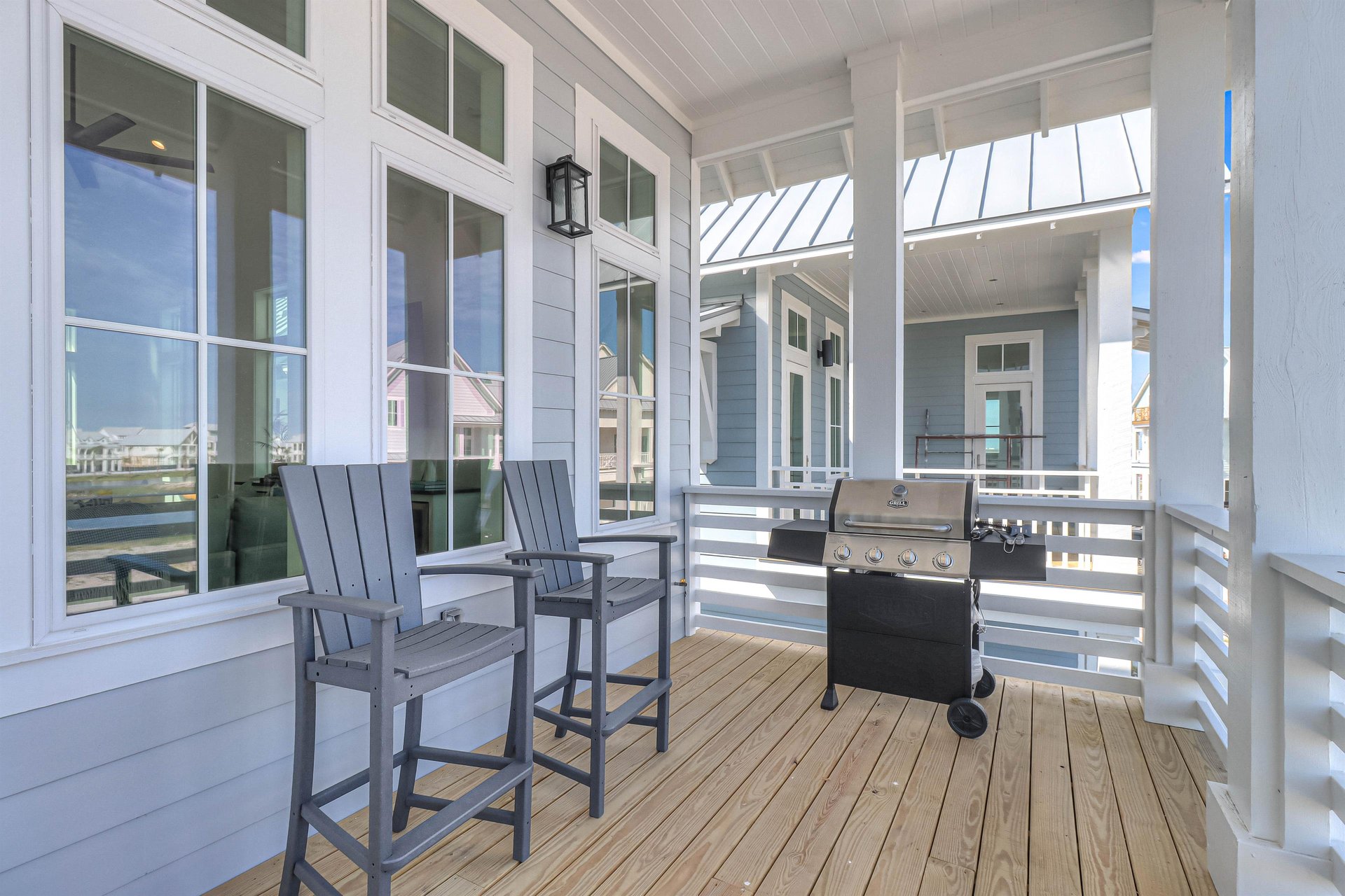 Balcony Dining  Grilling, 2nd Floor