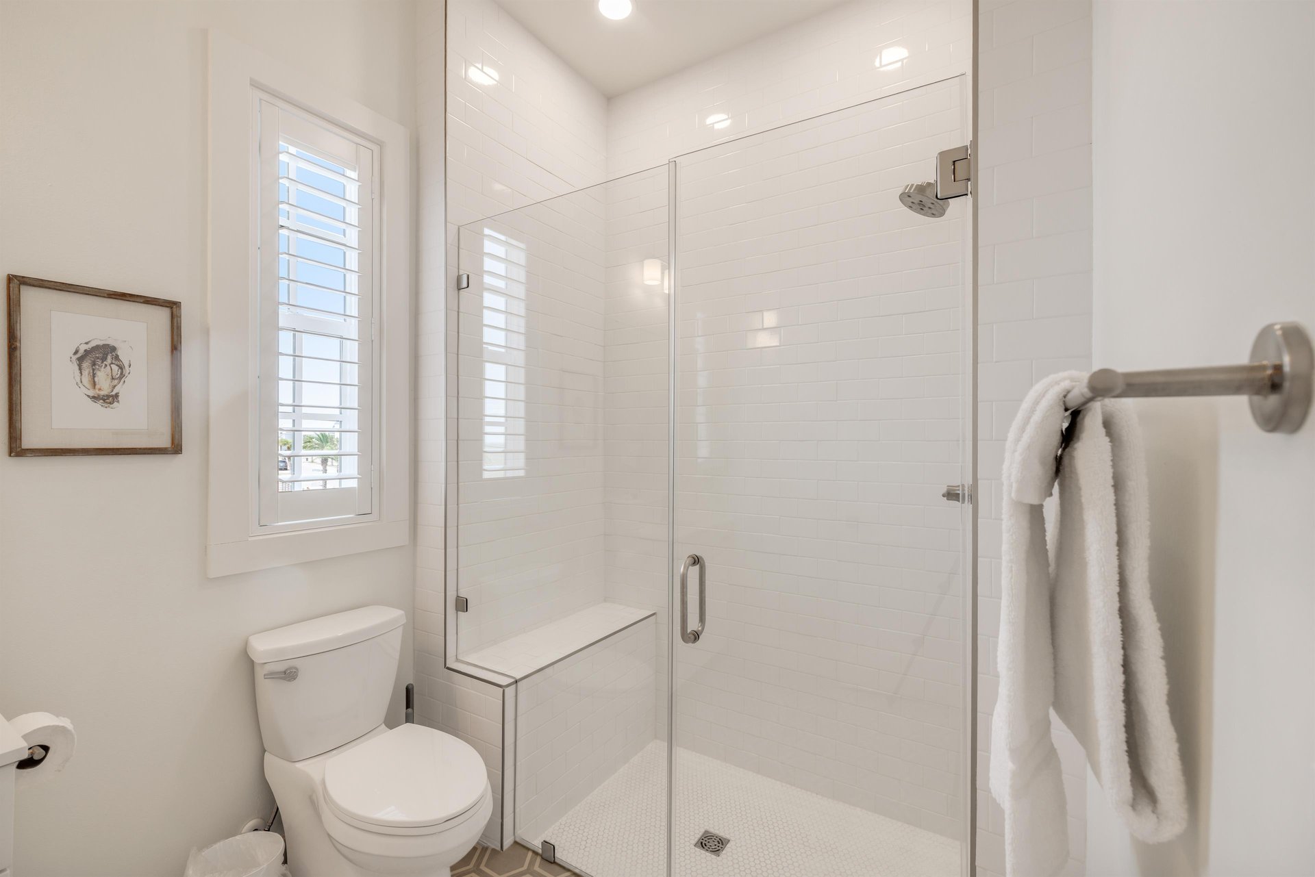2nd Floor, Shared Bathroom