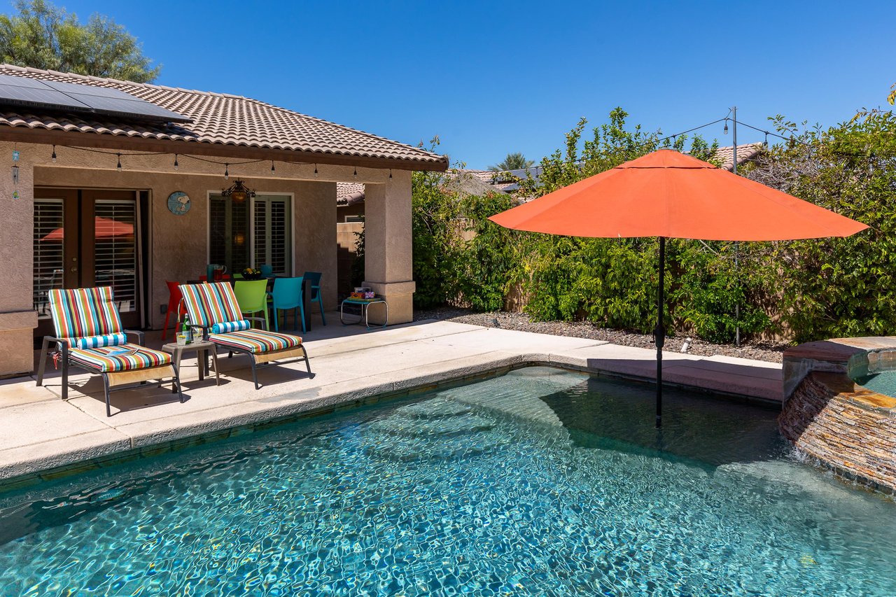 Pool tanning deck