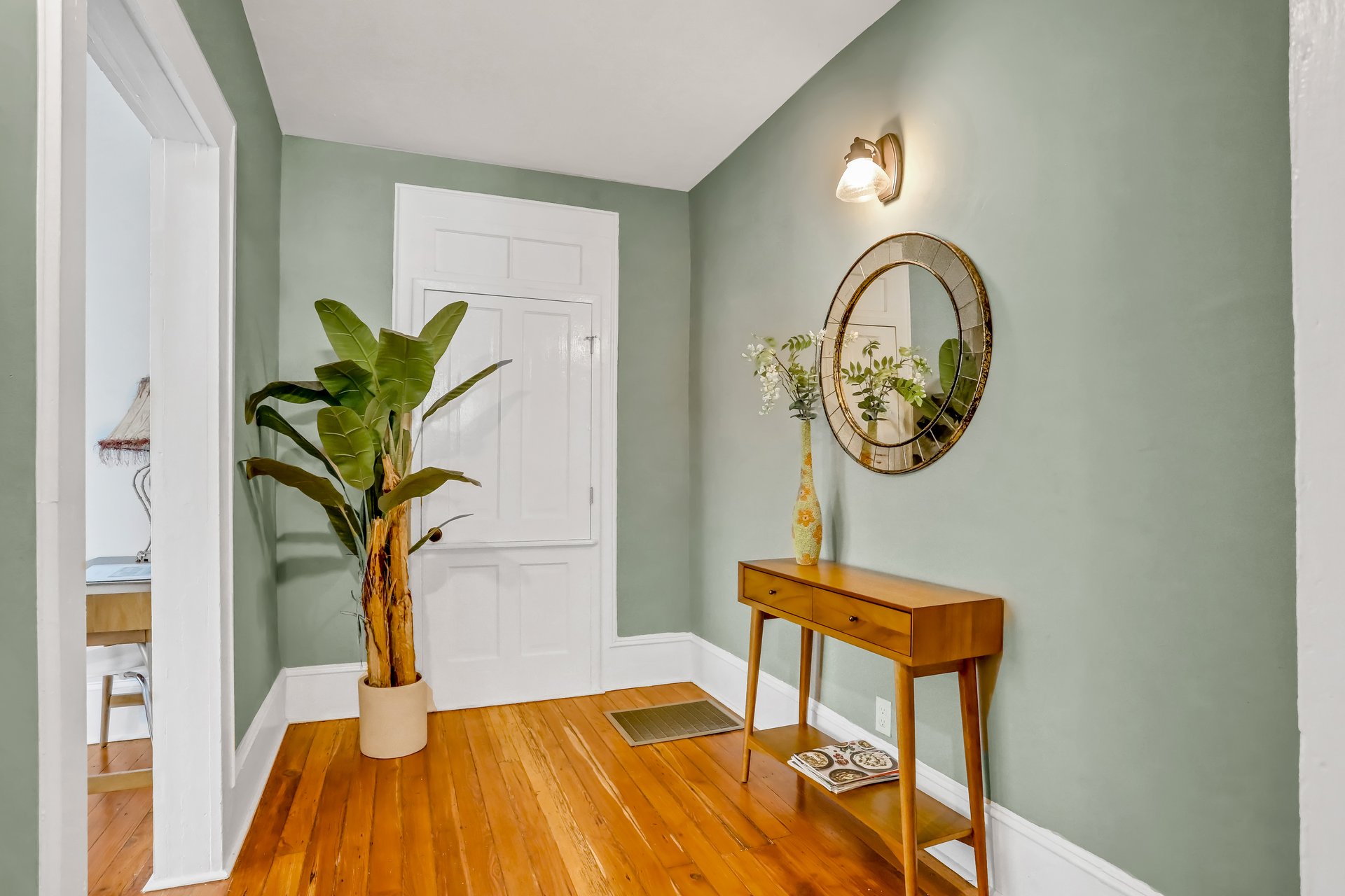 Oneida Street Haven 30