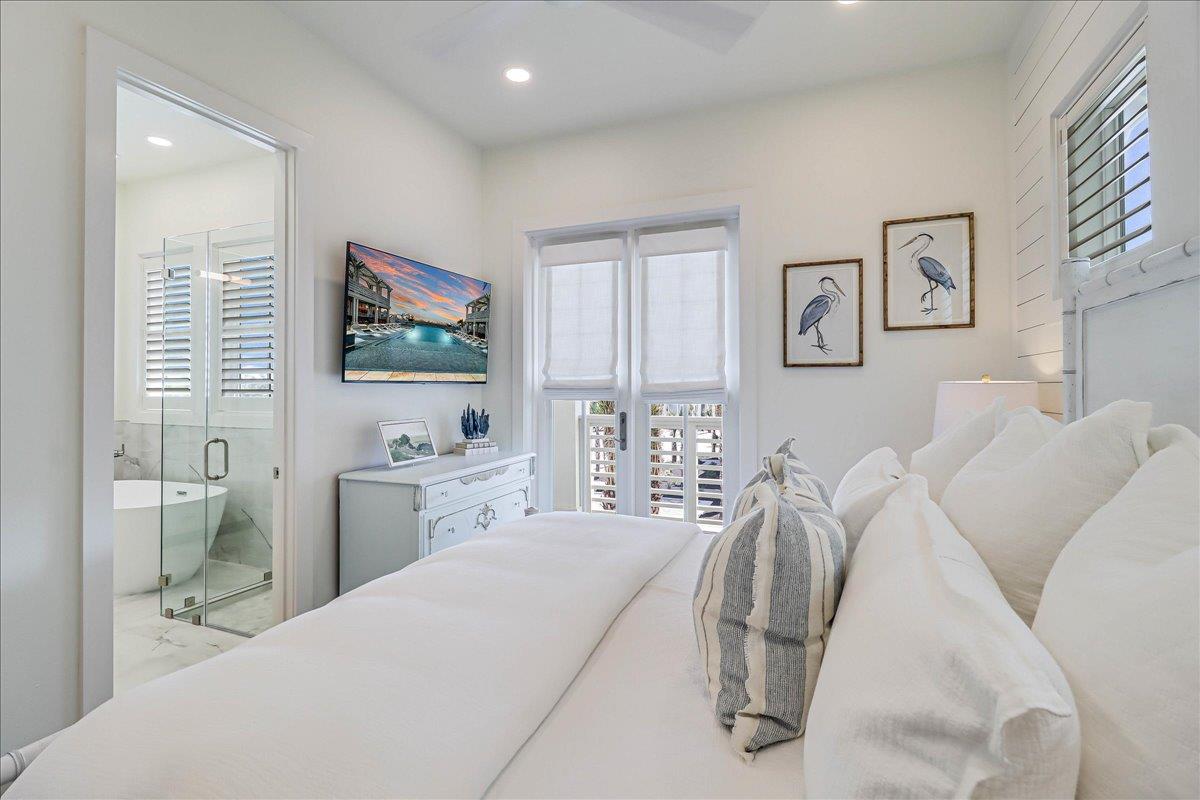 Primary King Bedroom, 2nd Floor