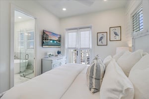 Primary King Bedroom, 2nd Floor