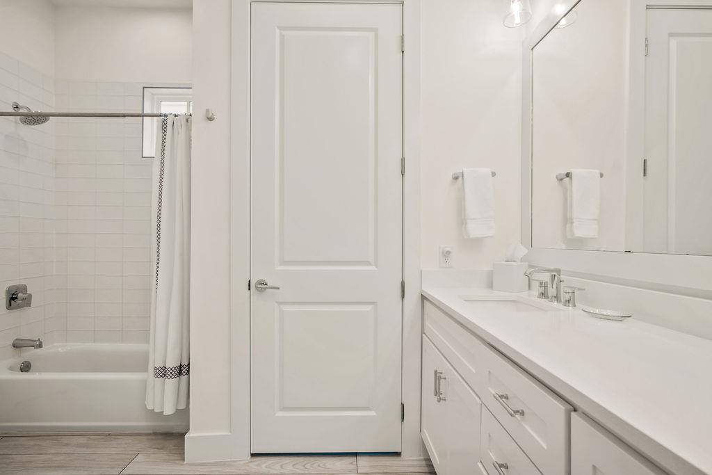 Bunk Room Bathroom, 1st Floor