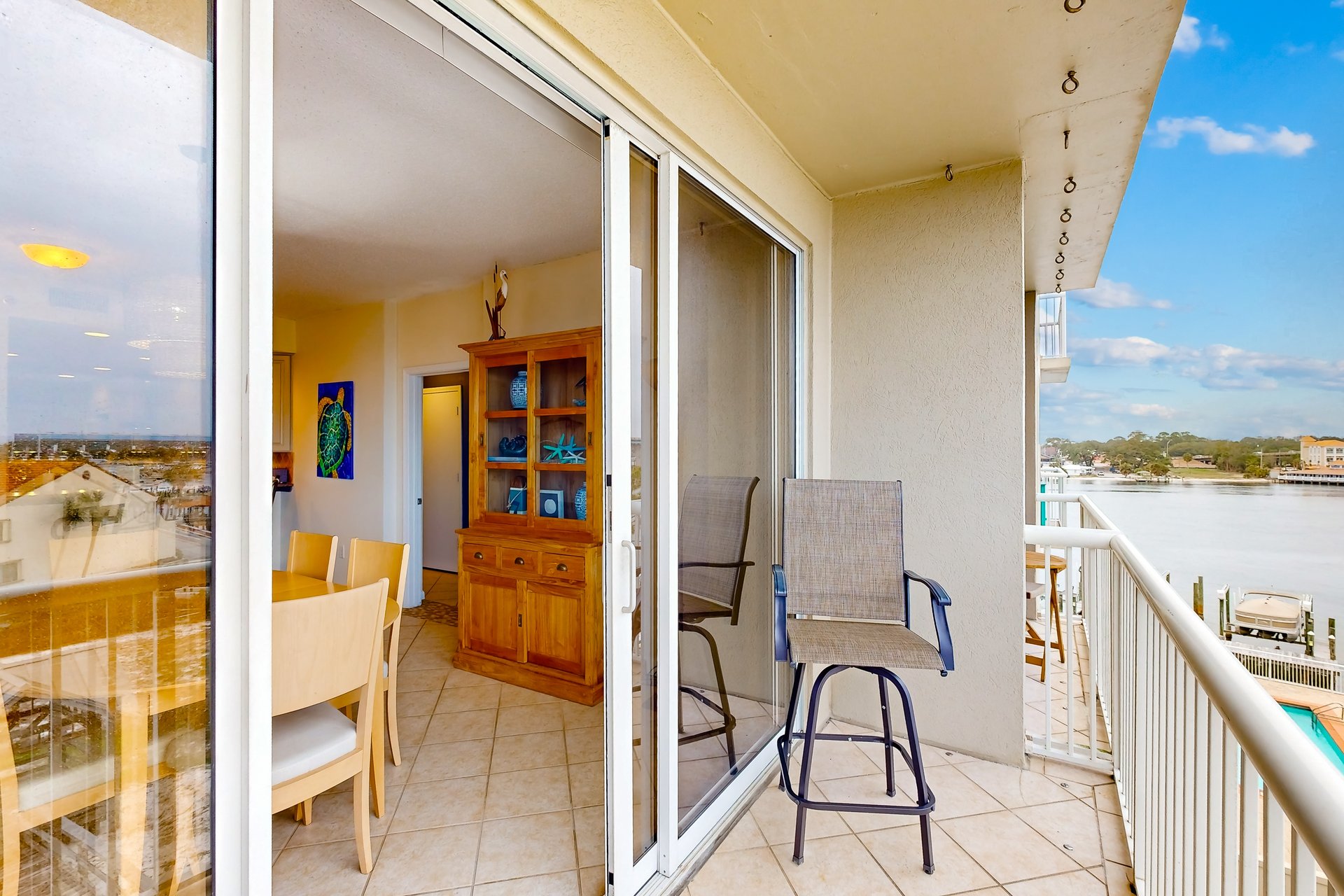 Palm Court Yacht Club 412 20