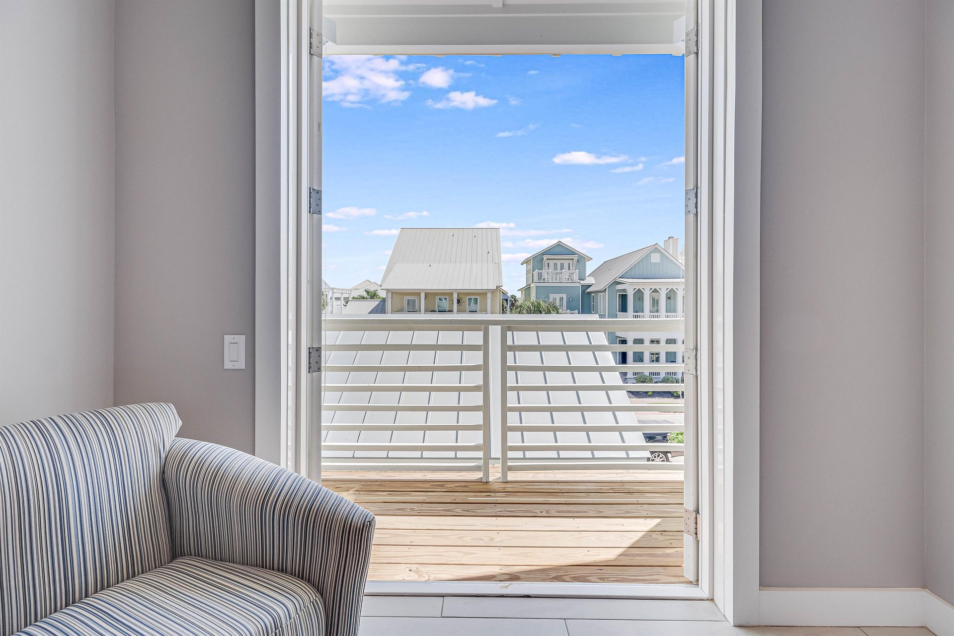 King Bedroom, 2nd Floor