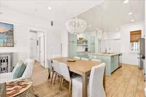 1st Floor, Dining Area