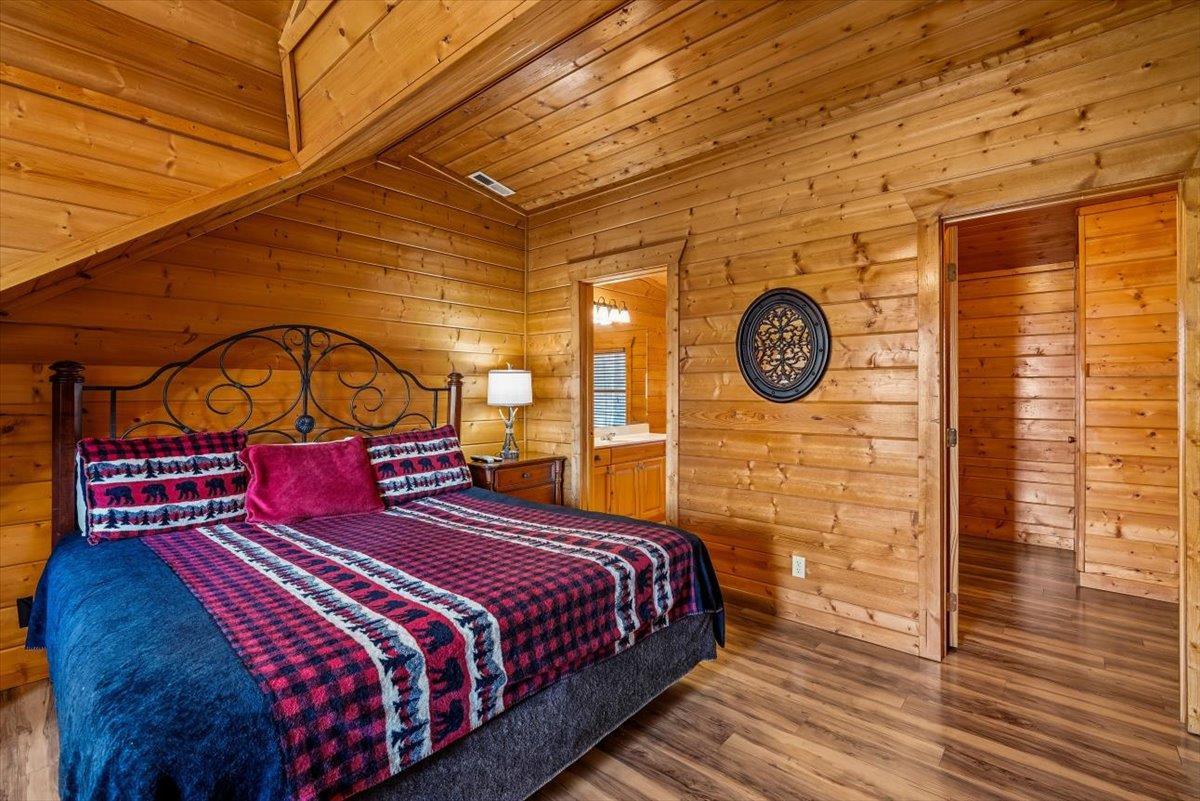 53Bedroom