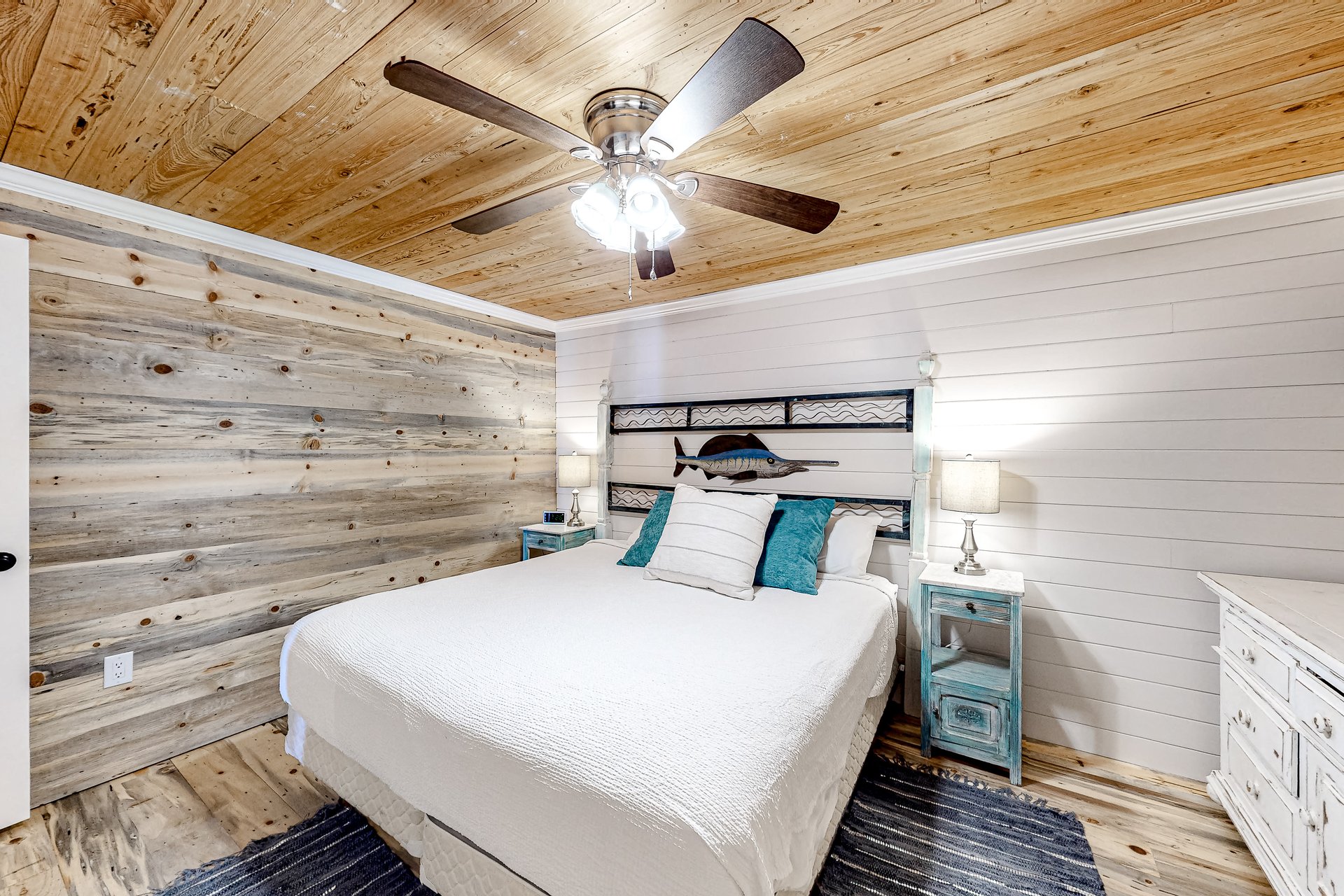 Costa Del Sol A7 Livin it Up 31