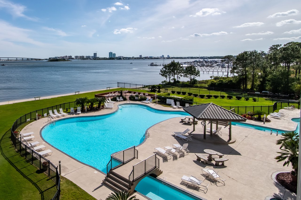 Back Bay Condominium 708 4