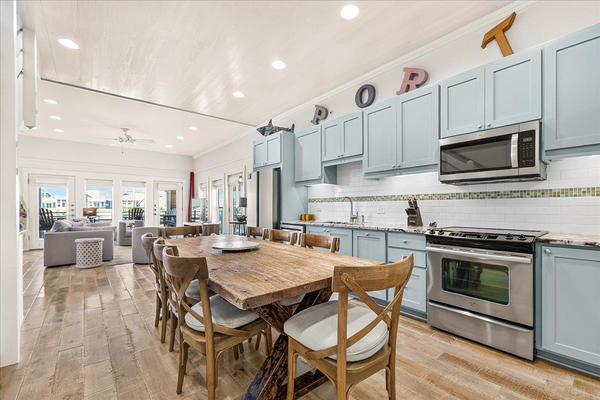 Kitchen  Dining Area,1st Floor