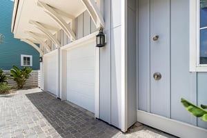 Outdoor Shower, 1st Floor