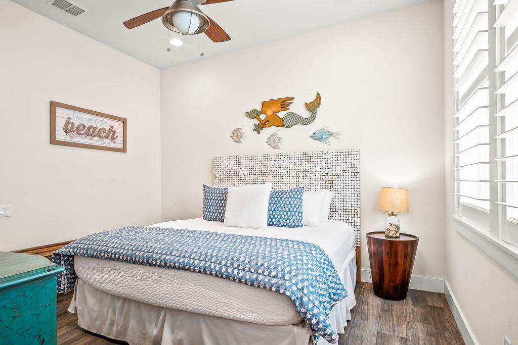 Middle King Bedroom, 1st Floor