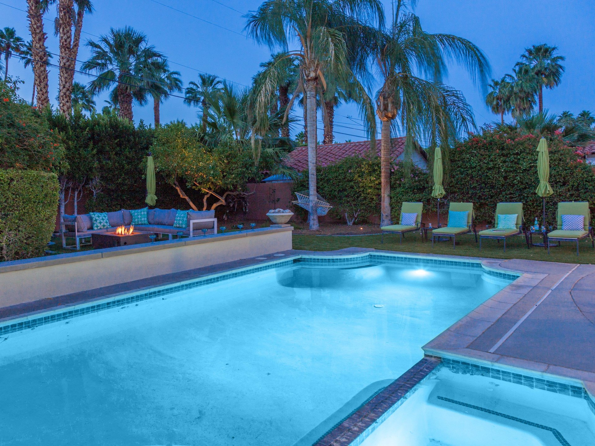 Fabulous resortstyle pool yard