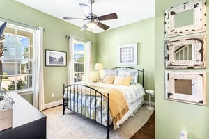 Queen Bedroom, 1st Floor