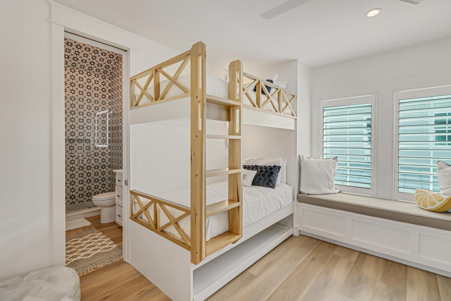 Twin Bunk Bedroom, 2nd Floor