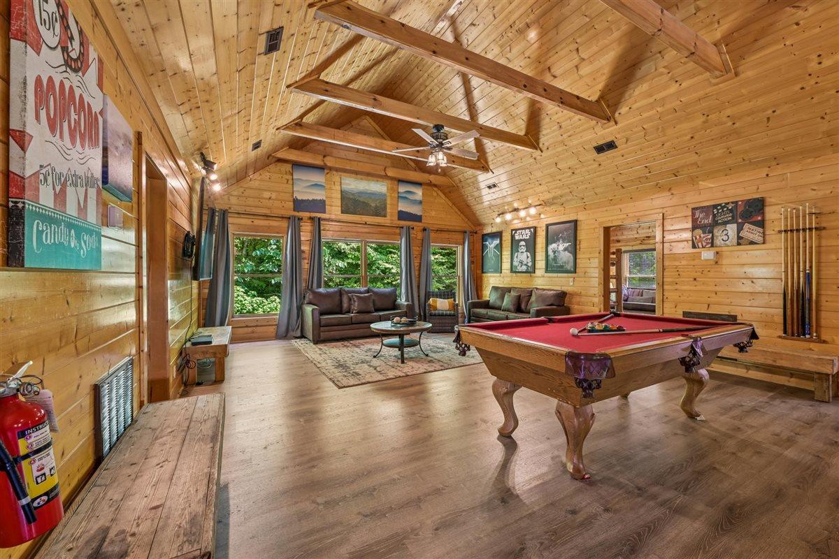 071Recreation Room