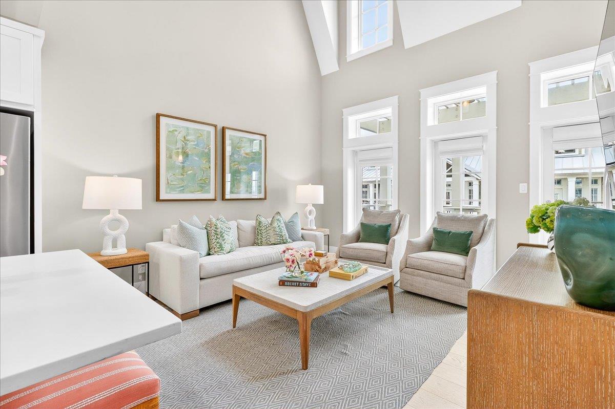 1st Floor, Living Room