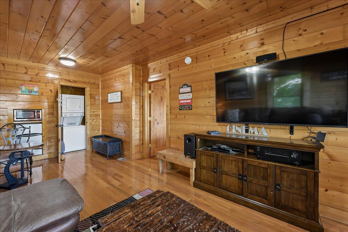 38Recreation Room