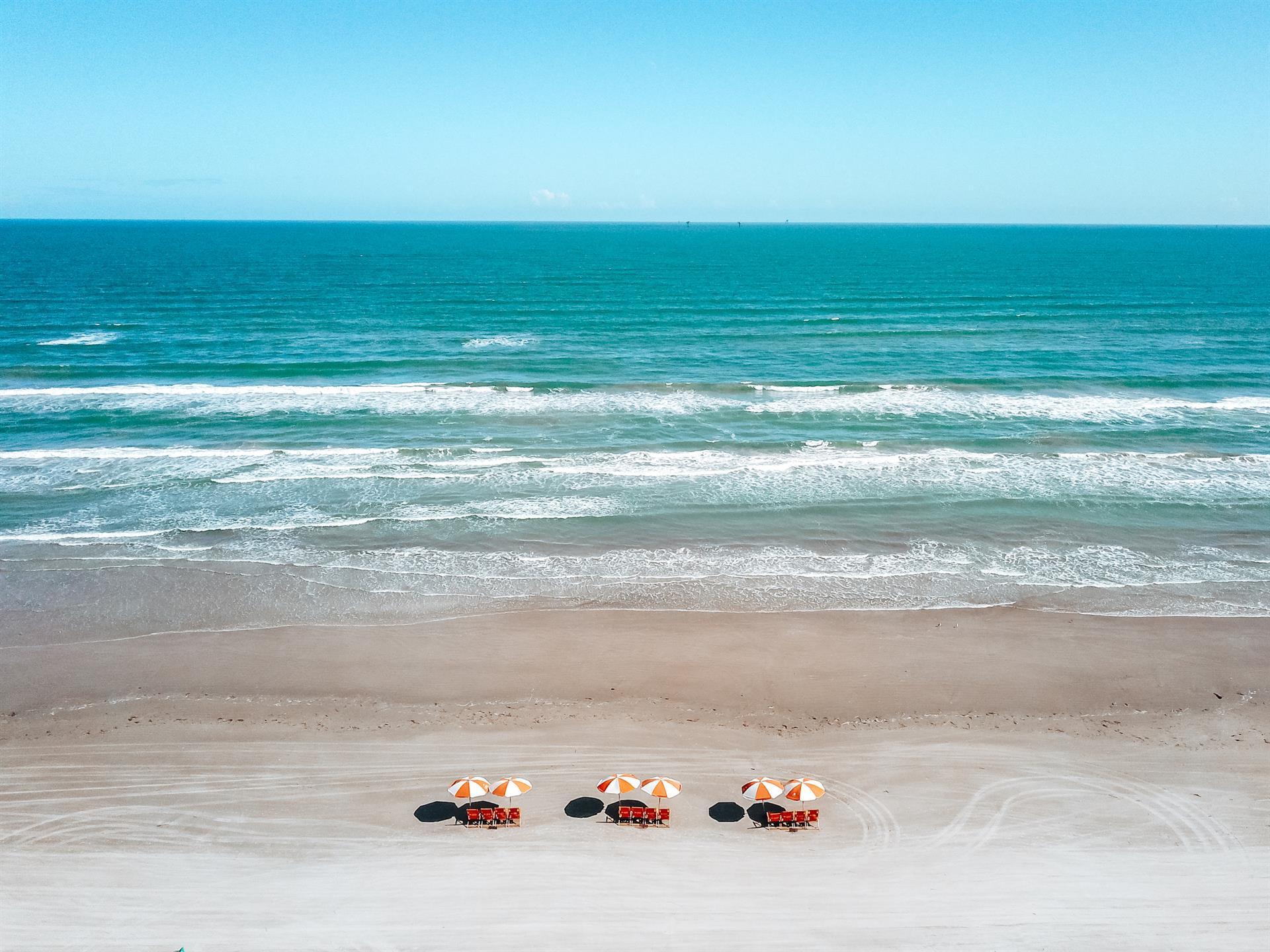 Cinnamon Shore Beach Chair Set Up
