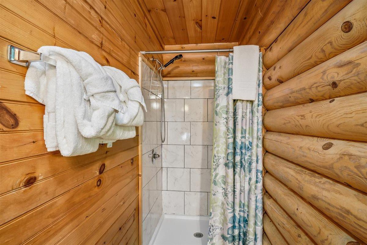 23Primary Bath