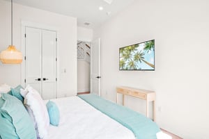 Second King Bedroom, 1st Floor