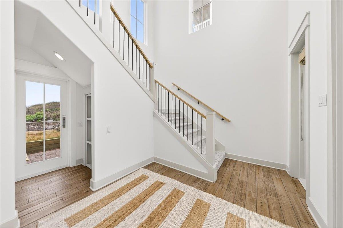 1st Floor, Foyer