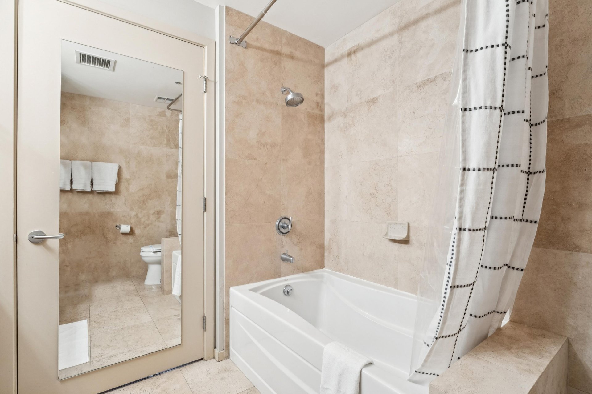 Full size shower