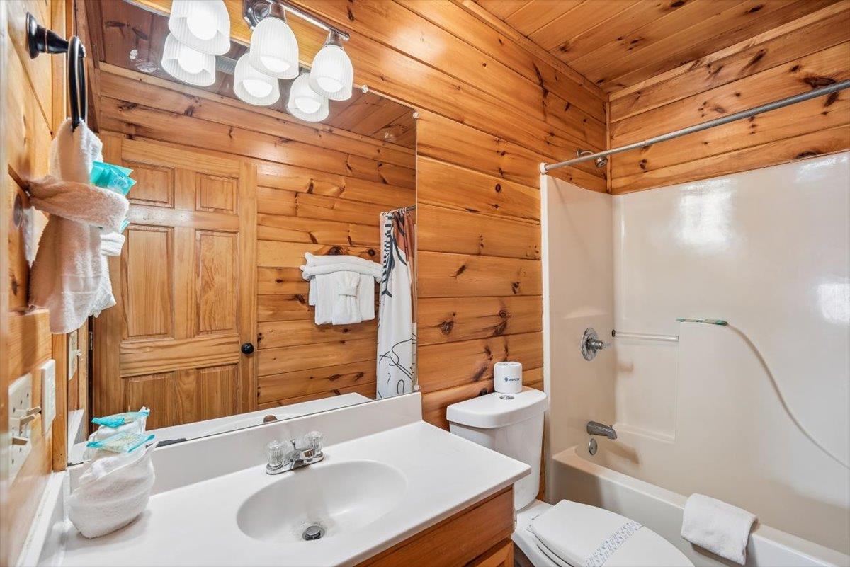 32Bath