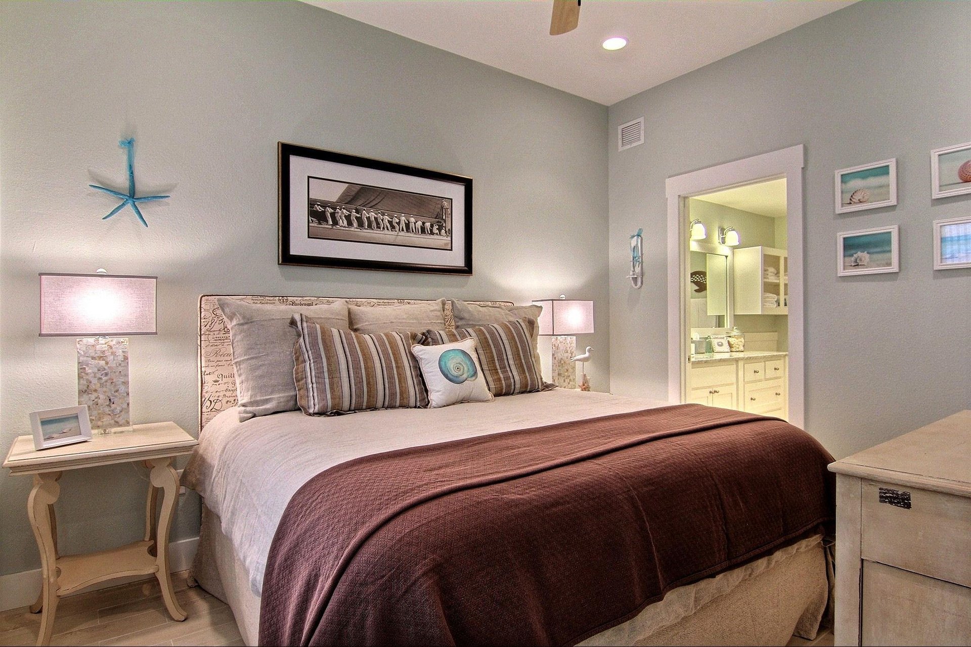 King Bedroom  1st Floor