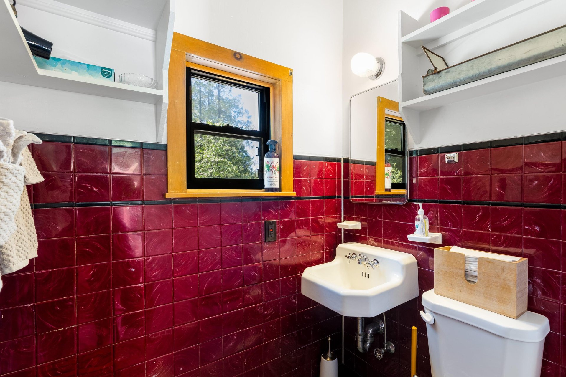Ensuite bathroom with a walkin shower and detachable shower head.