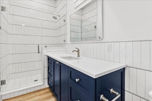 1st Queen Ensuite, 1st Floor