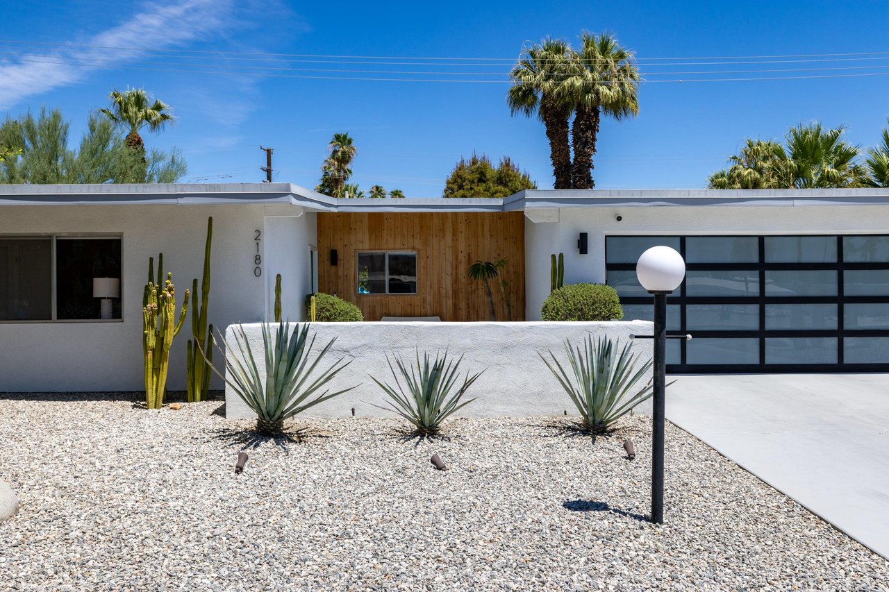 Welcome to The Modernist Retreat