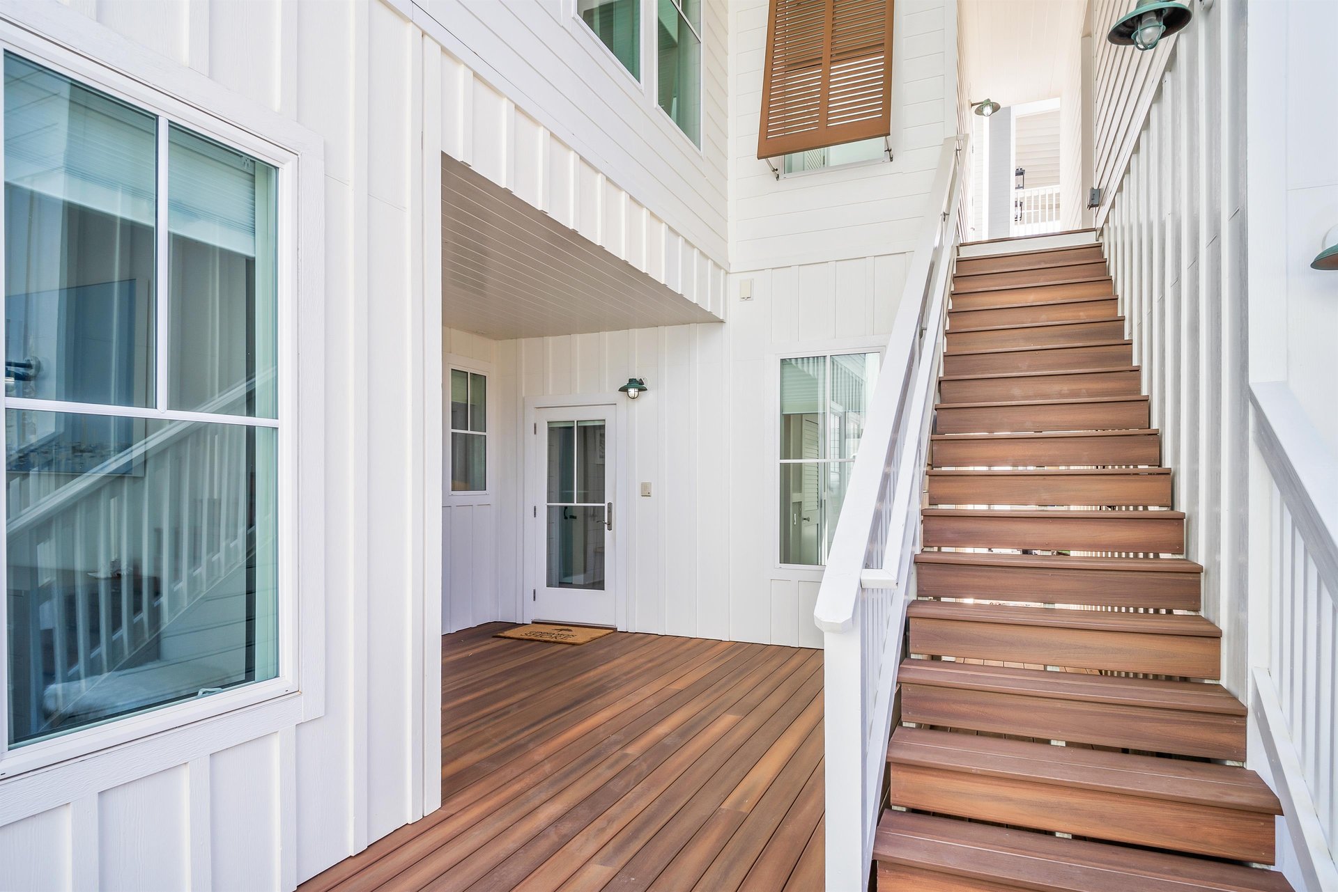 1st Floor, Main Entry  Detached Suite Stairwell