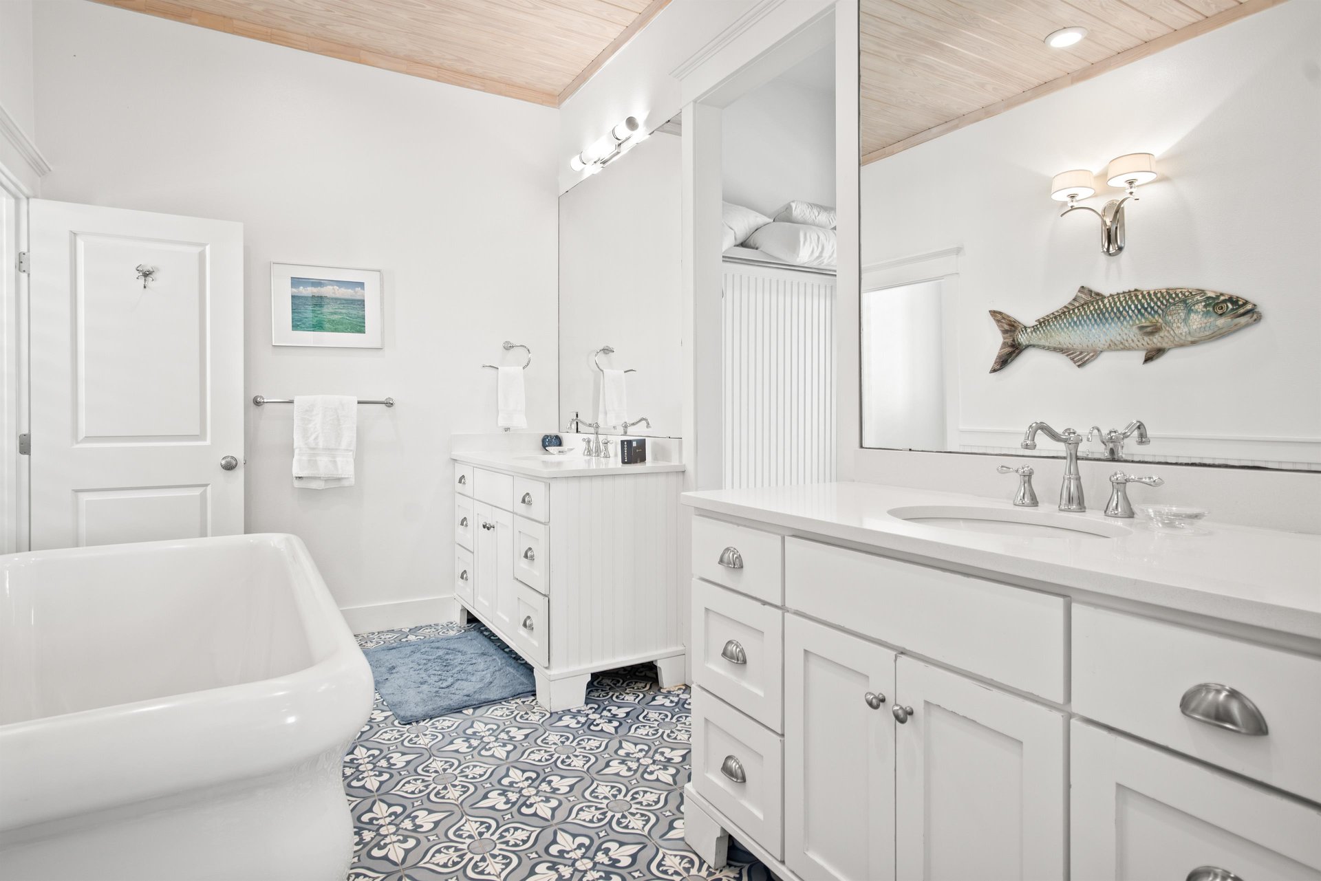 Primary King Bathroom, 2nd Floor