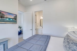 Ensuite King Bedroom, 2nd Floor