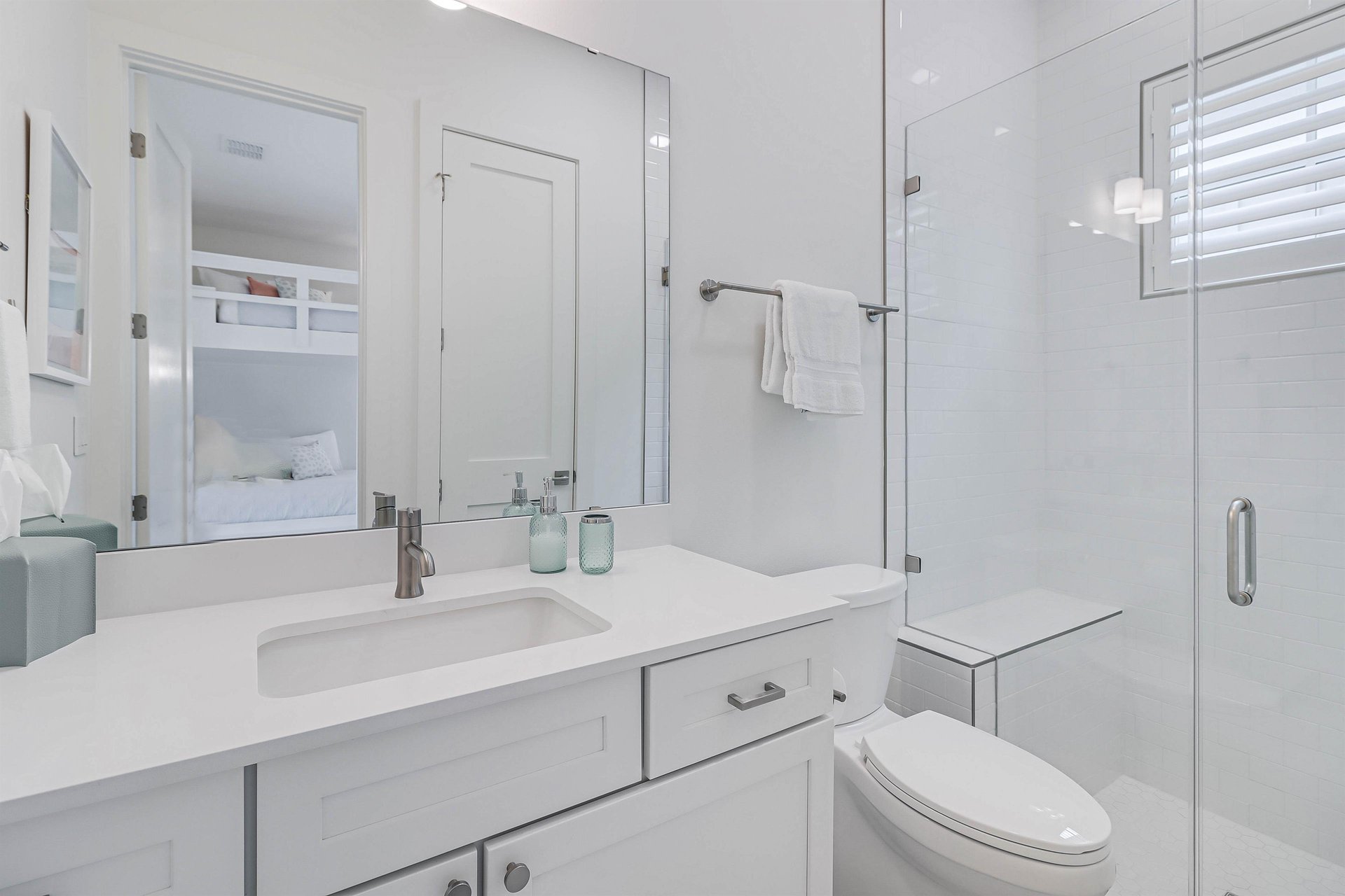 Bunk Bathroom, 1st Floor