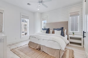 King Bedroom, 2nd Floor