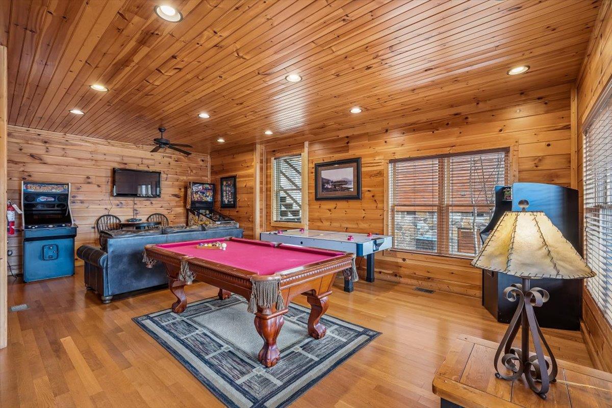 17Game Room