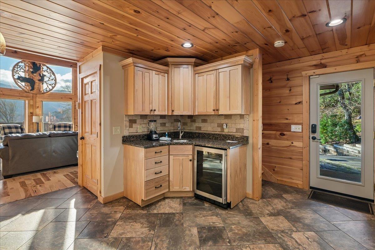 15Kitchen