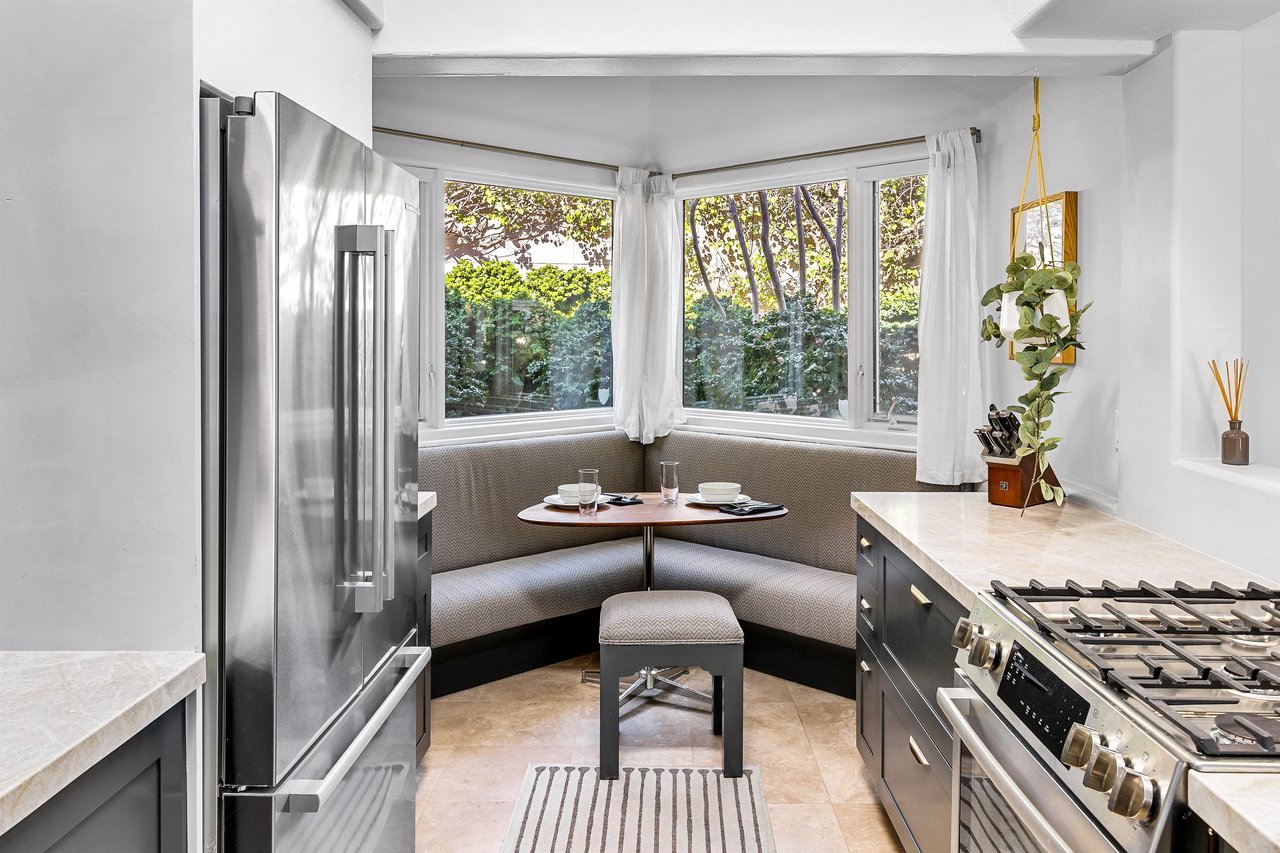 The perfect breakfast nook