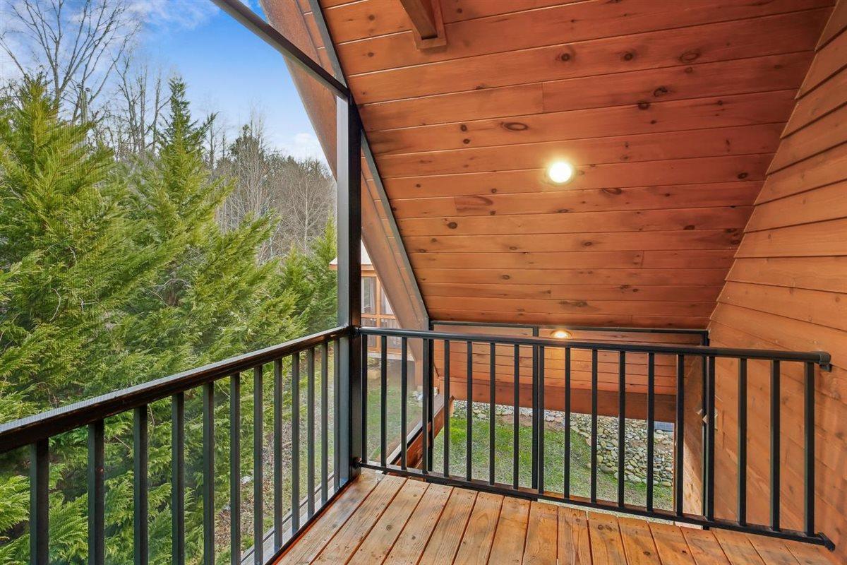 27Balcony