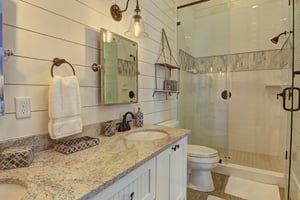 Primary King Bathroom, 2nd Floor