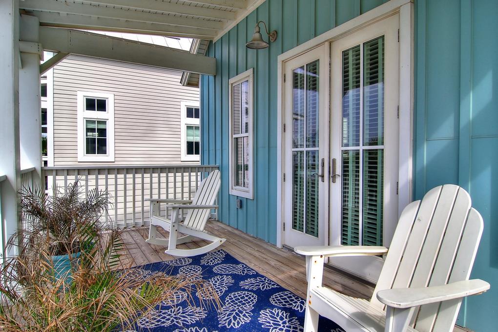 2nd Floor Back Balcony